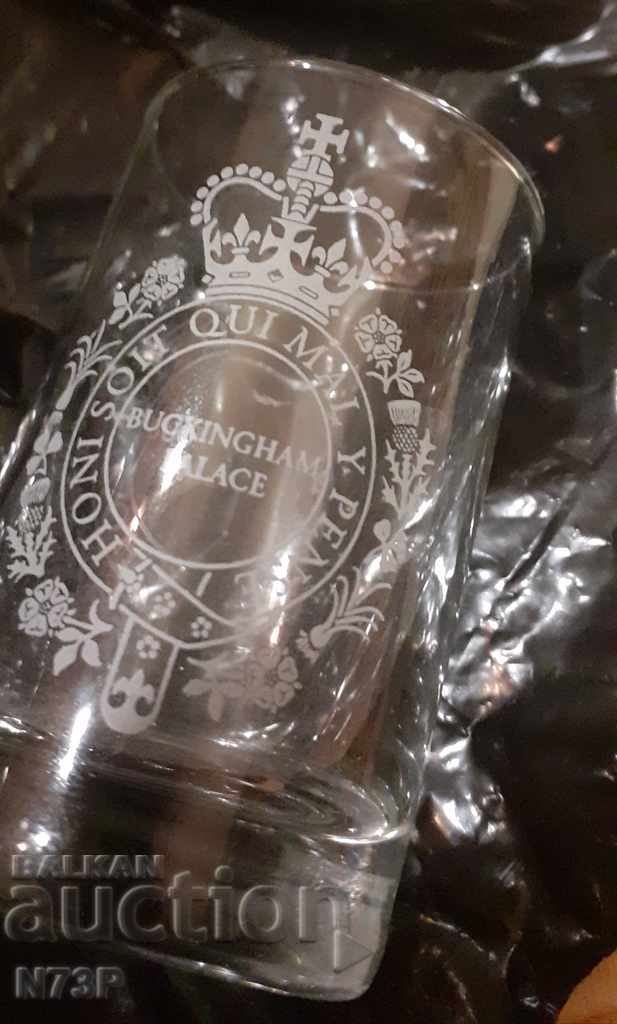 ΑΓΓΛΙΚΟ ΓΥΑΛΙΝΟ ΓΥΑΛΙ. Μπάκιγχαμ. GERB. με τιμή 2.55 BGN | € 1.30 ΑΓΓΛΙΚΟ ΓΥΑΛΙΝΟ ΓΥΑΛΙ. Μπάκιγχαμ. GERB. με τιμή 2.55 BGN | € 1.30