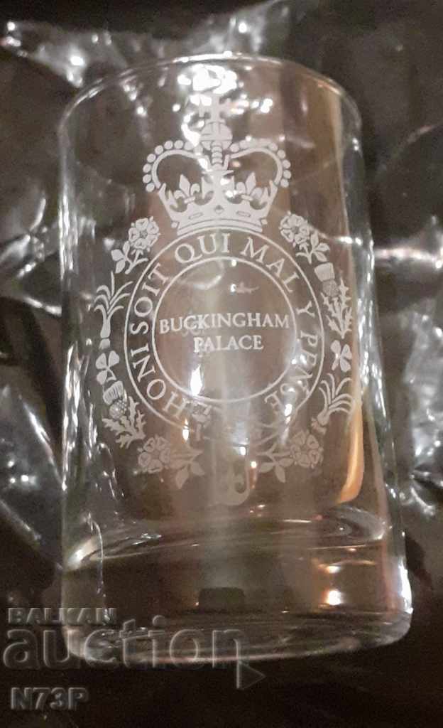 ENGLISH GLASS GLASS. Buckingham. GERB.