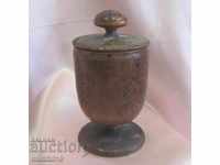 Cupa de lemn realizată manual în secolul 19