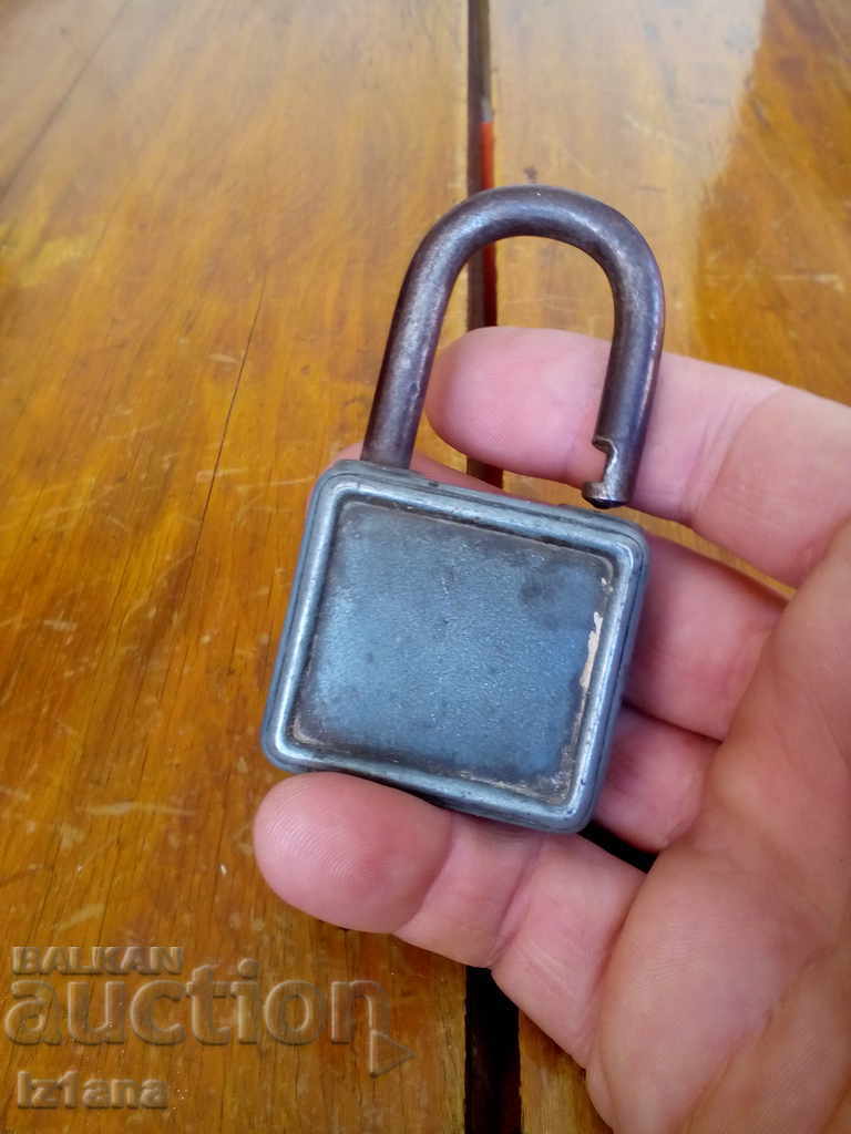 Auction Old Padlock Commune Auction Old Padlock Commune