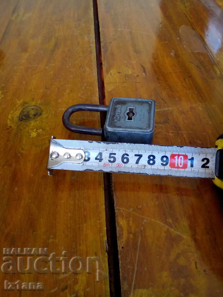 Delivery of Old Padlock Commune Delivery of Old Padlock Commune