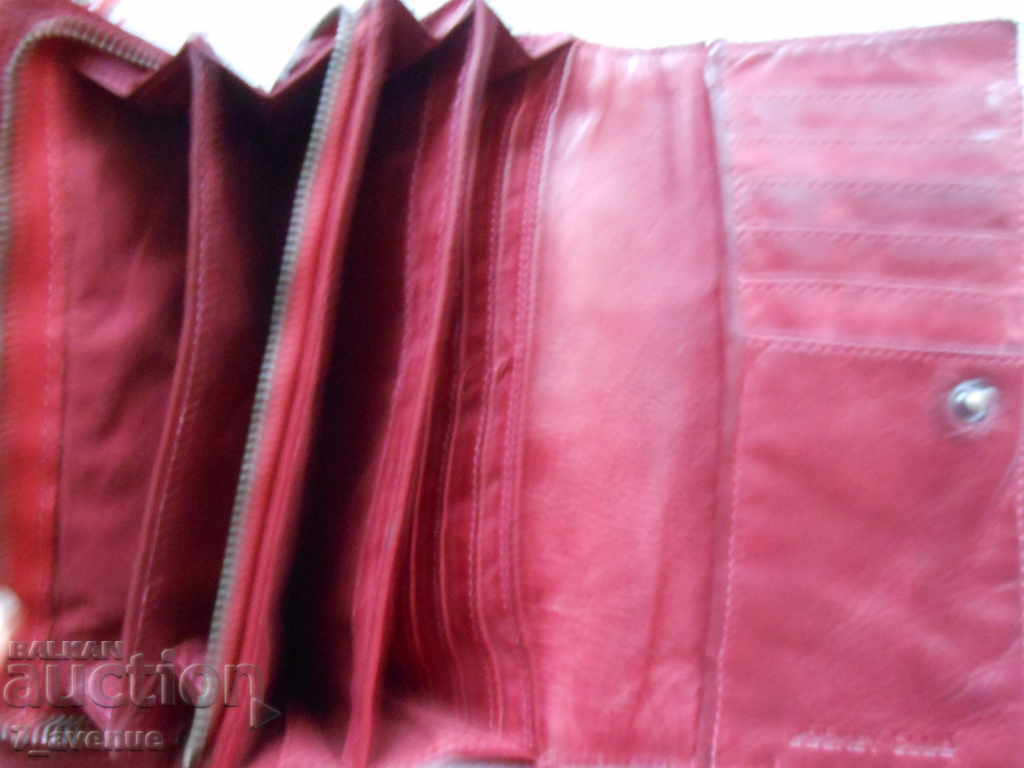 Wallet made of natural leather, beautiful, comfortable, well-preserved - 5 Wallet made of natural leather, beautiful, comfortable, well-preserved - 5