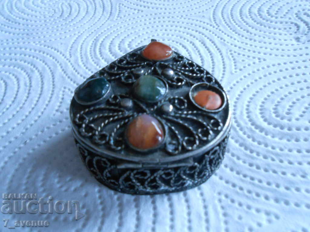 Old jewelry box or small items eats. stones with price 39.00 BGN | € 19.94 Old jewelry box or small items eats. stones with price 39.00 BGN | € 19.94