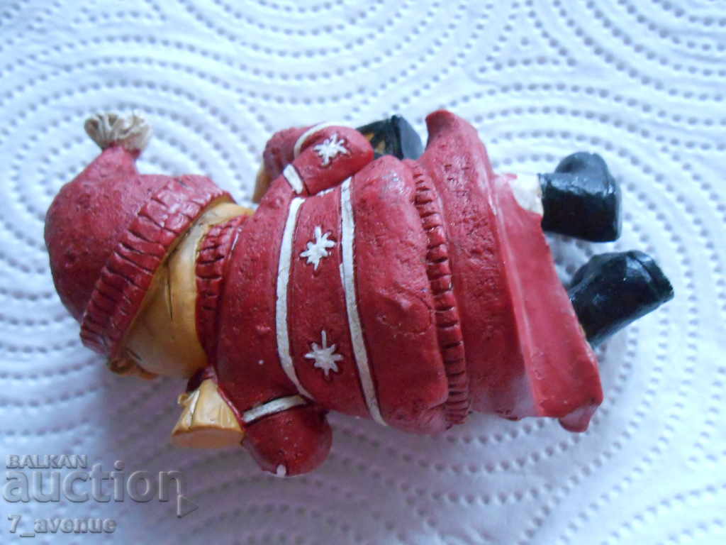 A little cute figure - a sitting girl with price 19.00 BGN | € 9.71 A little cute figure - a sitting girl with price 19.00 BGN | € 9.71