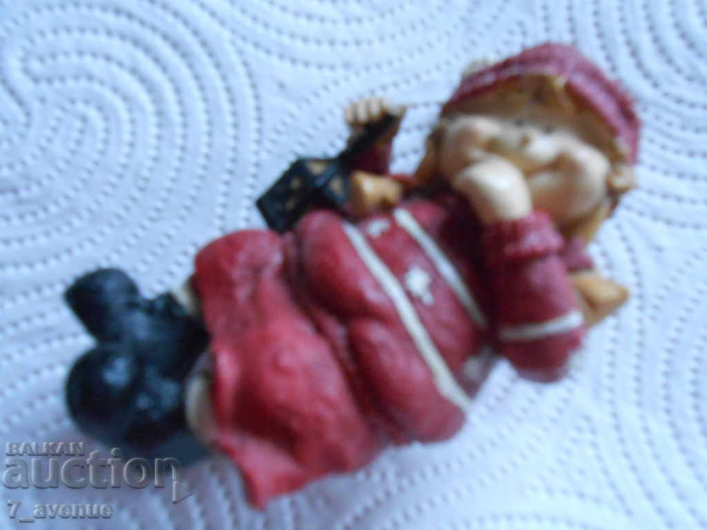 A little cute figure - a sitting girl - 5 A little cute figure - a sitting girl - 5