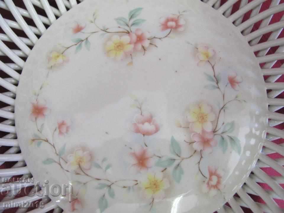 Delivery of 1900s Art Nouveau Porcelain Cup, Bonbonniere, Fructier Delivery of 1900s Art Nouveau Porcelain Cup, Bonbonniere, Fructier