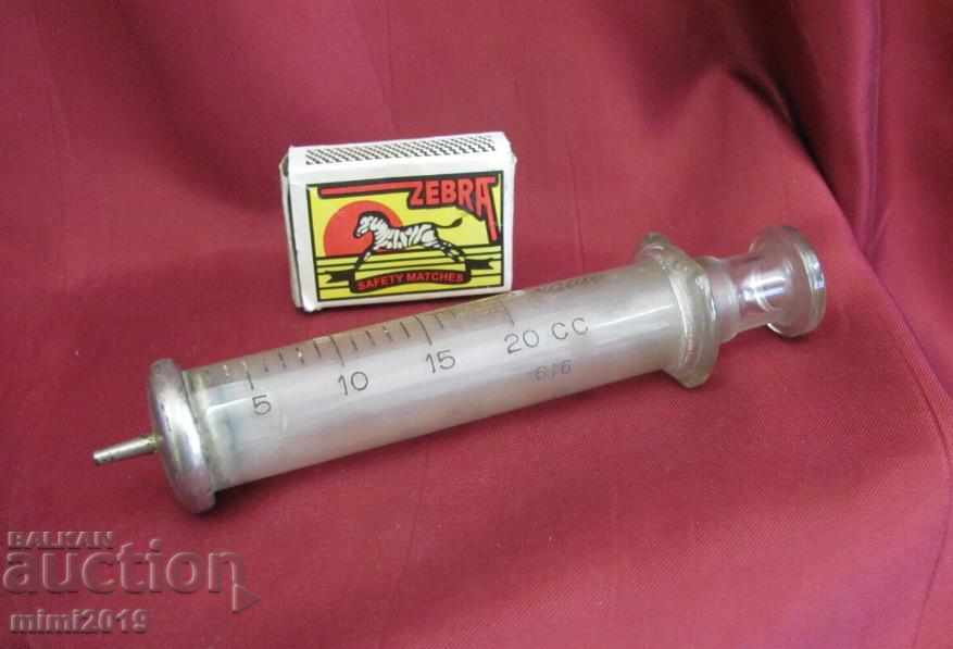 World War I Glass Syringe U.S.A - 7 World War I Glass Syringe U.S.A - 7