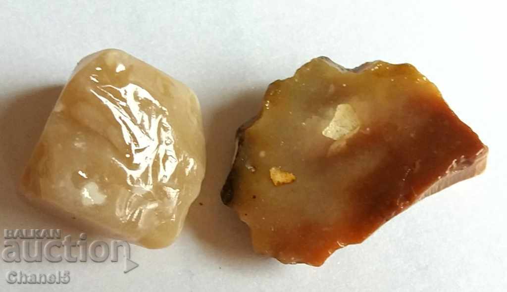 NATURAL RAW HEATS - 2 pcs - 33.80 carats (26) with price 7.50 BGN | € 3.83 NATURAL RAW HEATS - 2 pcs - 33.80 carats (26) with price 7.50 BGN | € 3.83