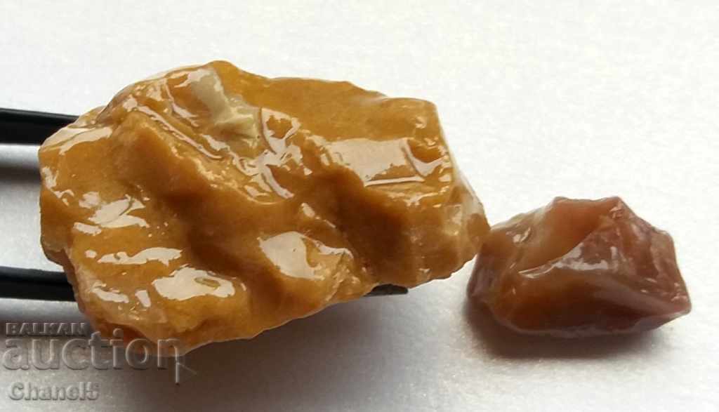 NATURAL RAW HEATING - 2 pcs - 37.90 carats (62) with price 7.50 BGN | € 3.83 NATURAL RAW HEATING - 2 pcs - 37.90 carats (62) with price 7.50 BGN | € 3.83