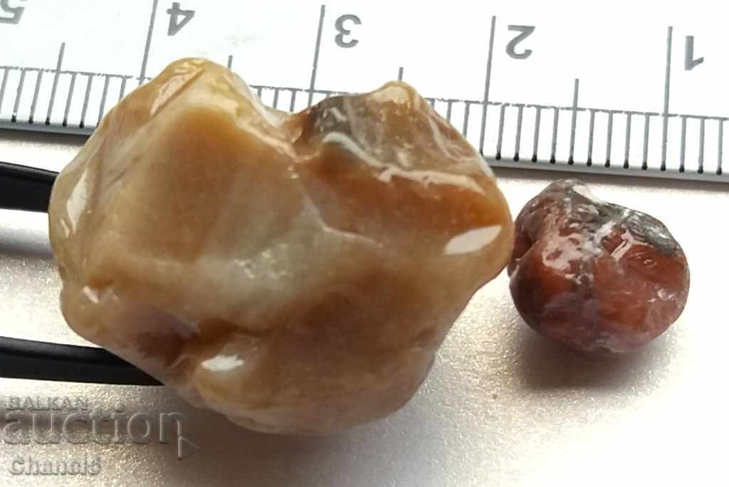 Auction NATURAL RAW HEATING - 2 pcs - 33.75 carats (65) Auction NATURAL RAW HEATING - 2 pcs - 33.75 carats (65)