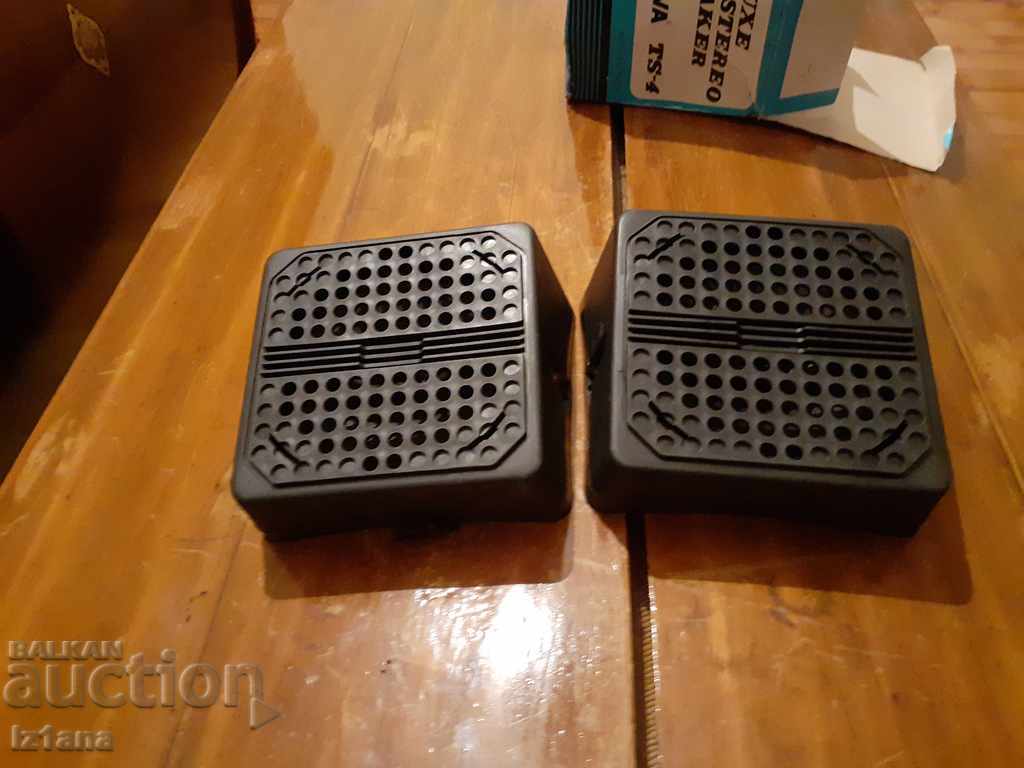 Old Nova TS4 speakers with price 30.00 BGN | € 15.34 Old Nova TS4 speakers with price 30.00 BGN | € 15.34