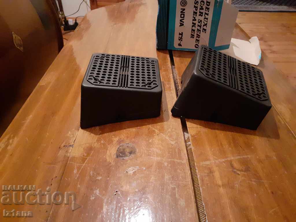 Auction Old Nova TS4 speakers Auction Old Nova TS4 speakers