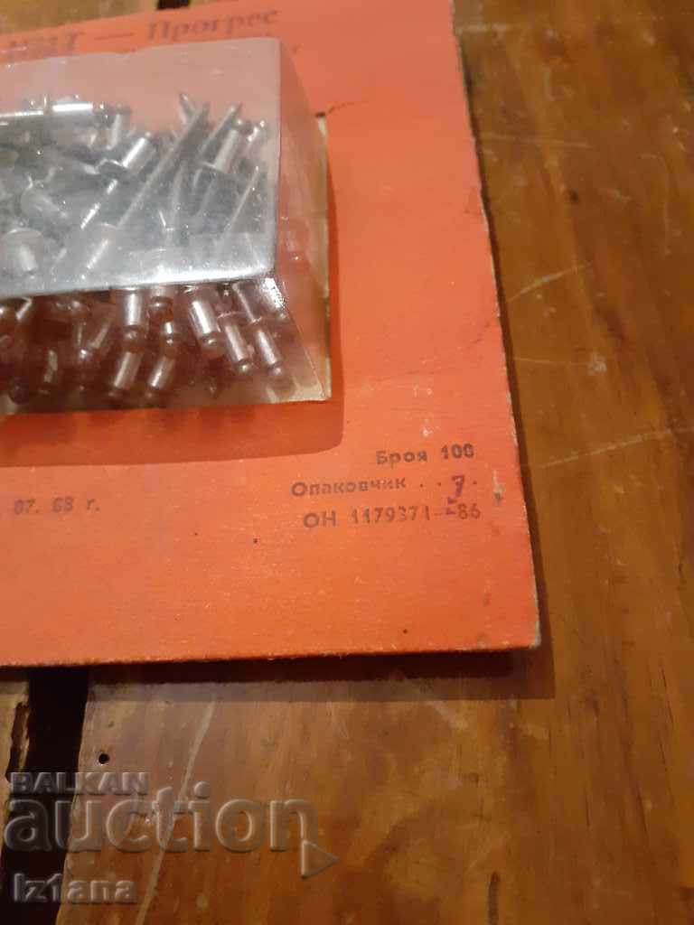 Livrarea Nituri vechi