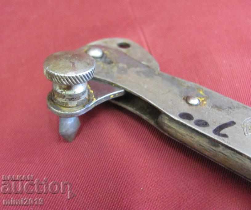 Δεύτερος Παγκόσμιος Πόλεμος Canner Opener Γερμανία SOLINGEN με τιμή 54.00 BGN | € 27.61 Δεύτερος Παγκόσμιος Πόλεμος Canner Opener Γερμανία SOLINGEN με τιμή 54.00 BGN | € 27.61