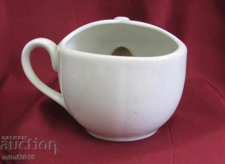 Delivery of World War II Medical Porcelain Fider Germany Delivery of World War II Medical Porcelain Fider Germany