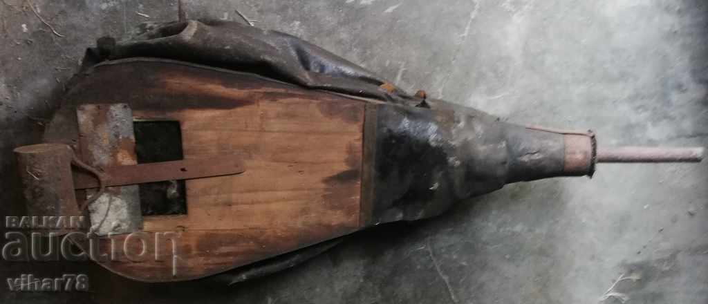 Delivery of Old big blacksmith's bag Delivery of Old big blacksmith's bag