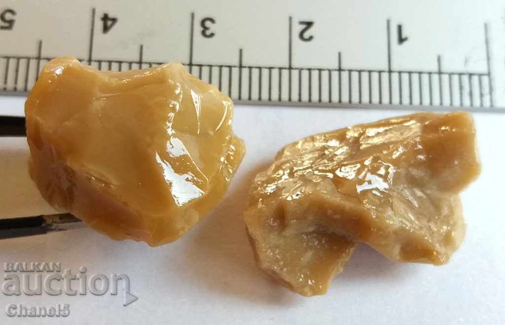 Auction NATURAL RAW HEATS - 2 pcs - 33.55 carats (51) Auction NATURAL RAW HEATS - 2 pcs - 33.55 carats (51)