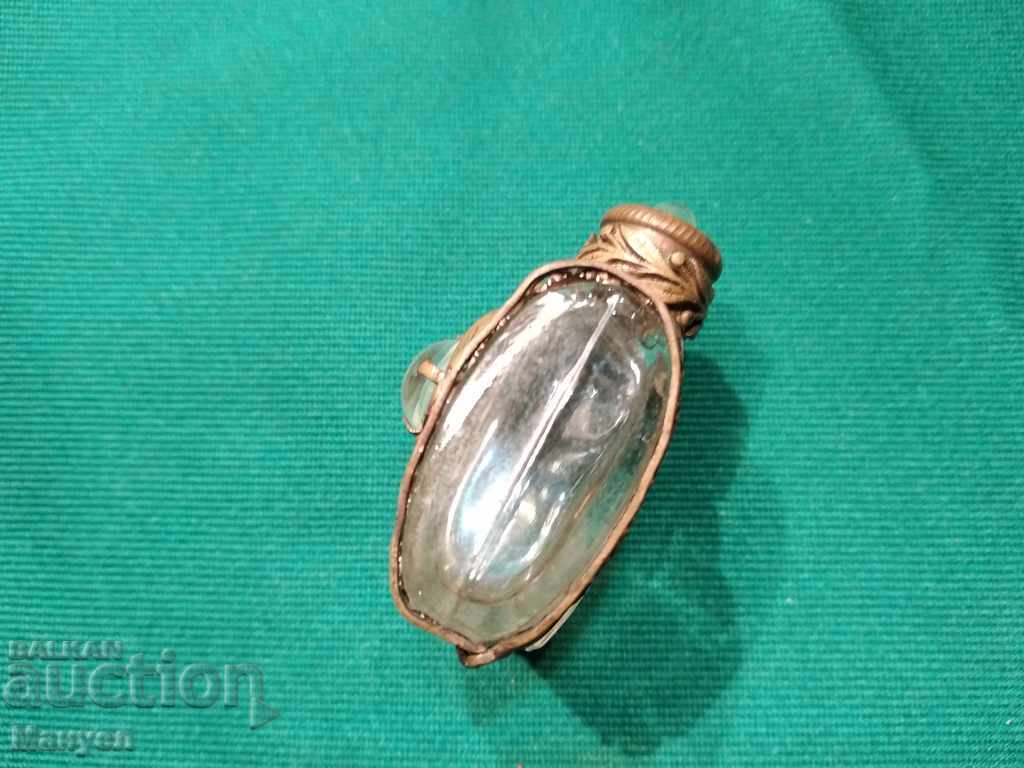 I sell old bottle for perfume-filtered.RRRR with price 19.00 BGN | € 9.71 I sell old bottle for perfume-filtered.RRRR with price 19.00 BGN | € 9.71