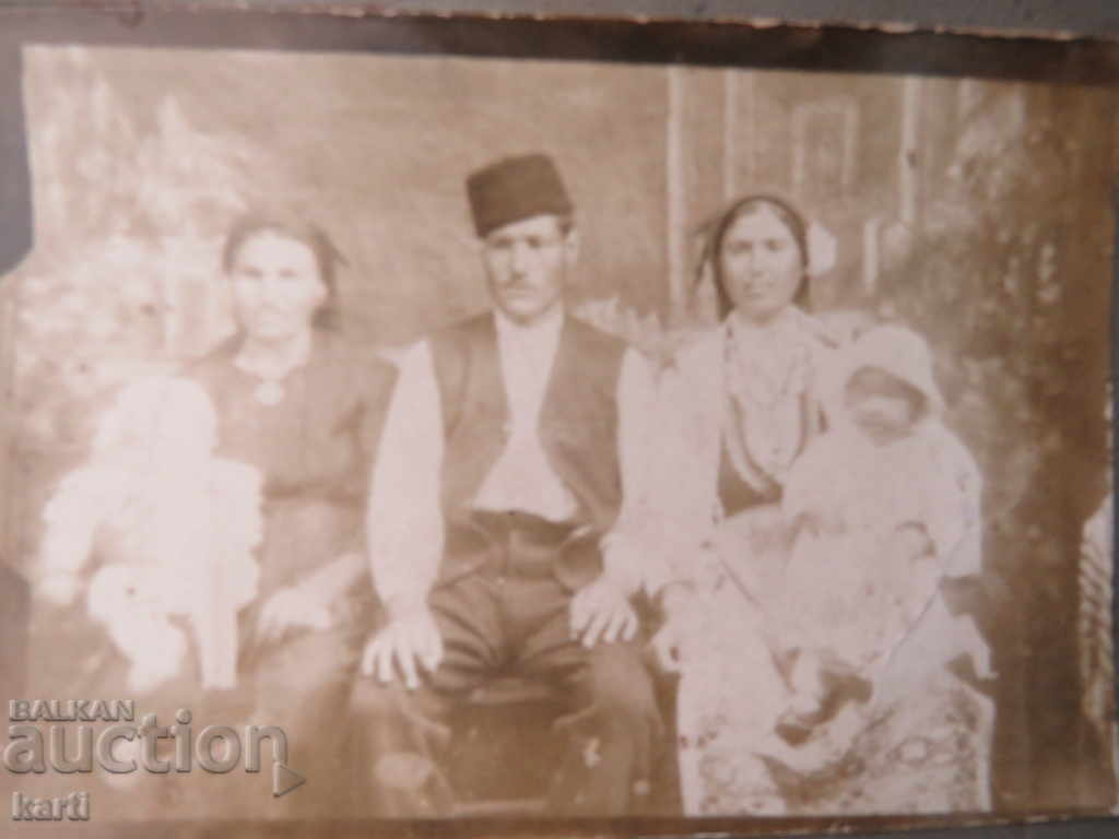 fotografii vechi - CARTON cu preț 5.99 BGN | € 3.06 fotografii vechi - CARTON cu preț 5.99 BGN | € 3.06