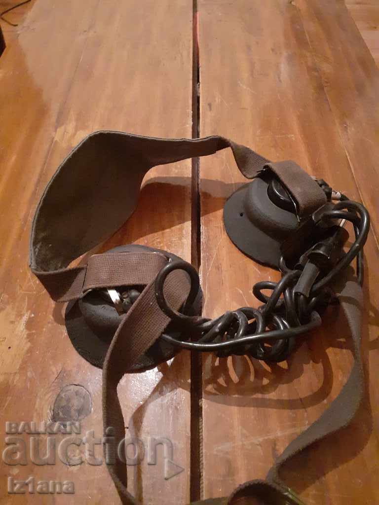 Delivery of Old headphones Delivery of Old headphones