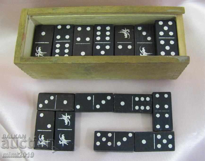Auction 30s Domino Tree Set Auction 30s Domino Tree Set