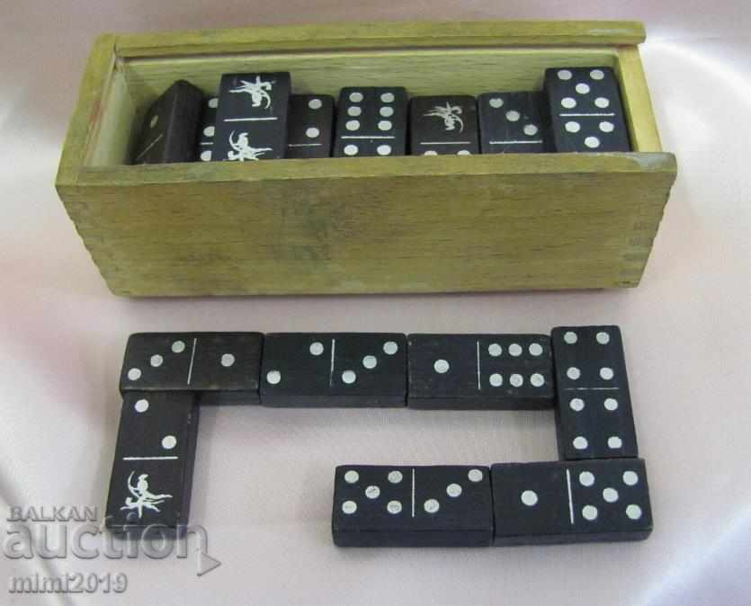Delivery of 30s Domino Tree Set Delivery of 30s Domino Tree Set