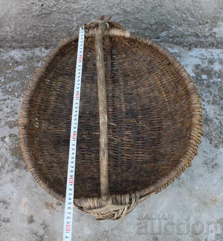 Auction . OLD AUTHENTIC MANUFACTURED WOVEN BASKET BASKET BASKET Auction . OLD AUTHENTIC MANUFACTURED WOVEN BASKET BASKET BASKET
