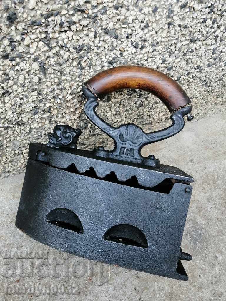 Παλιά σιδήρου στην πυρκαγιά με τιμή 69.00 BGN | € 35.28