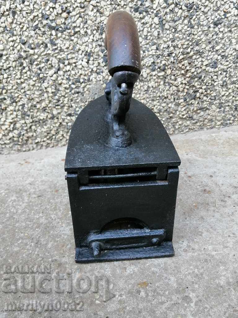 Δημοπρασία Παλιά σιδήρου στην πυρκαγιά