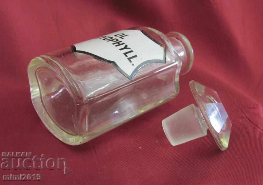 Delivery of 19th Century Pharmaceutical Crystal Bottle OL.CARYOPHYLL Delivery of 19th Century Pharmaceutical Crystal Bottle OL.CARYOPHYLL