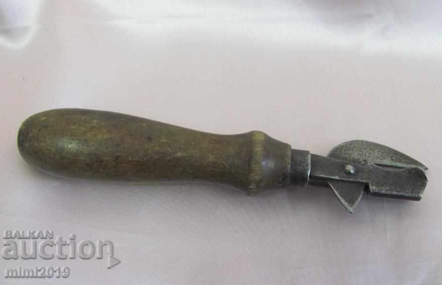 Първа и Втора Световна Война Отварачка за Консерви Германия с цена 90.00 лв. | € 46.02 Първа и Втора Световна Война Отварачка за Консерви Германия с цена 90.00 лв. | € 46.02