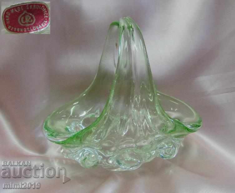 Cupa de sticlă veche de cristal, Cehoslovacia cu fructe