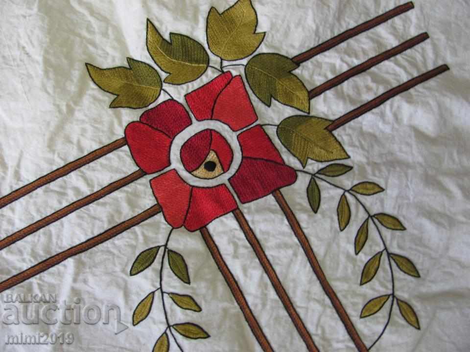 Delivery of Art Deco Hand Embroidery Furniture Cover Delivery of Art Deco Hand Embroidery Furniture Cover