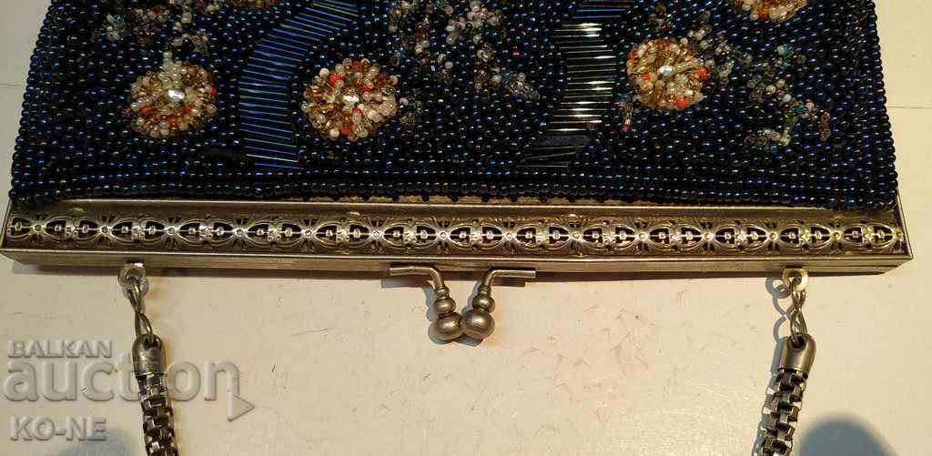 Δημοπρασία Τσάντα με χάντρες Δημοπρασία Τσάντα με χάντρες