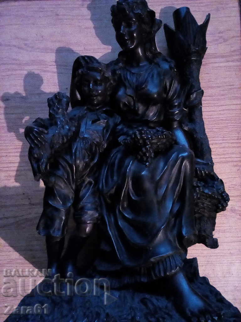 Auction  Old statuette lamp