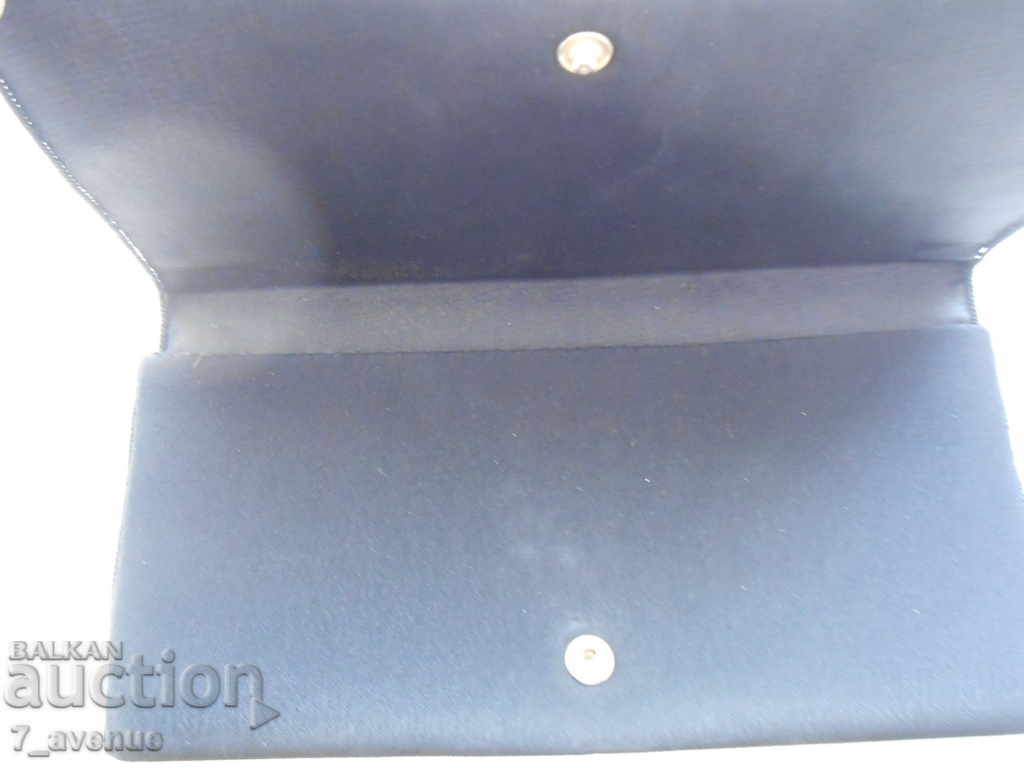 Licitație Geantă antică, originală unică cu tapiserie cusută