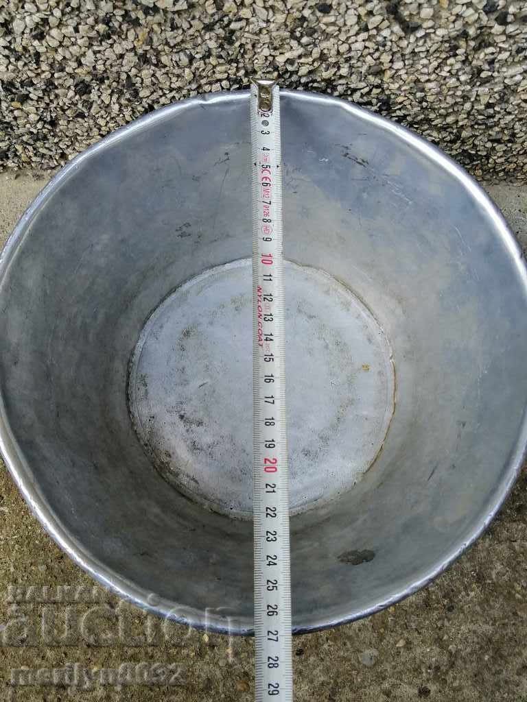 Delivery of Aluminum hubcaps for an old scale, balance scale, weight scale