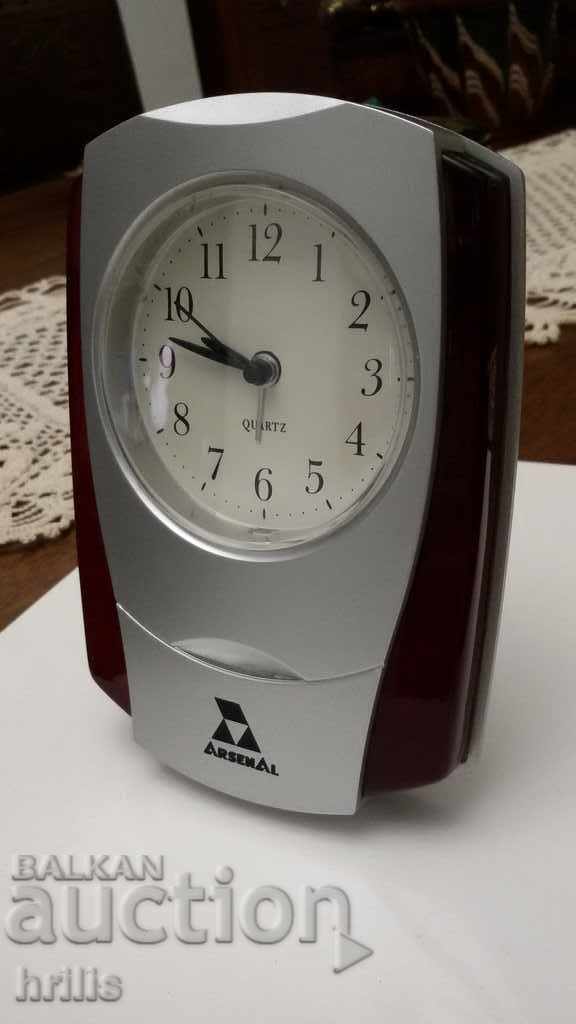 ADVERTISING DESKTOP CLOCK WITH ARSENAL LOGO - KAZANLUK