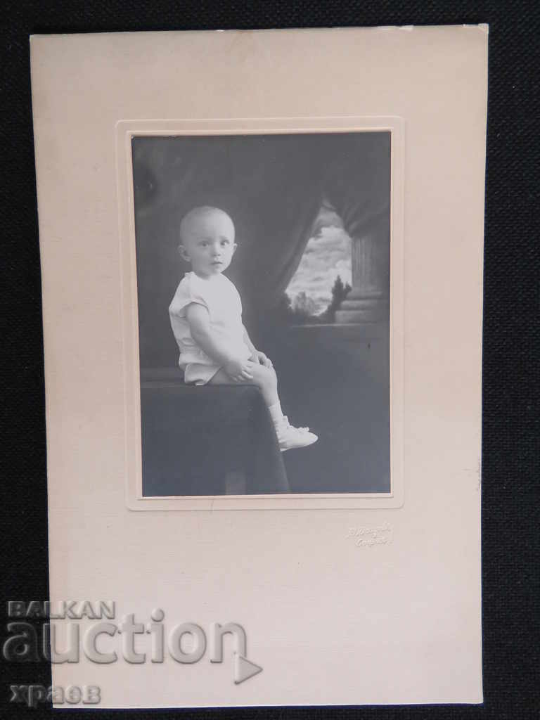 OLD PHOTO - CARDBOARD - DATSOV - SOFIA - 0611 with price 19.99 BGN | € 10.22 OLD PHOTO - CARDBOARD - DATSOV - SOFIA - 0611 with price 19.99 BGN | € 10.22