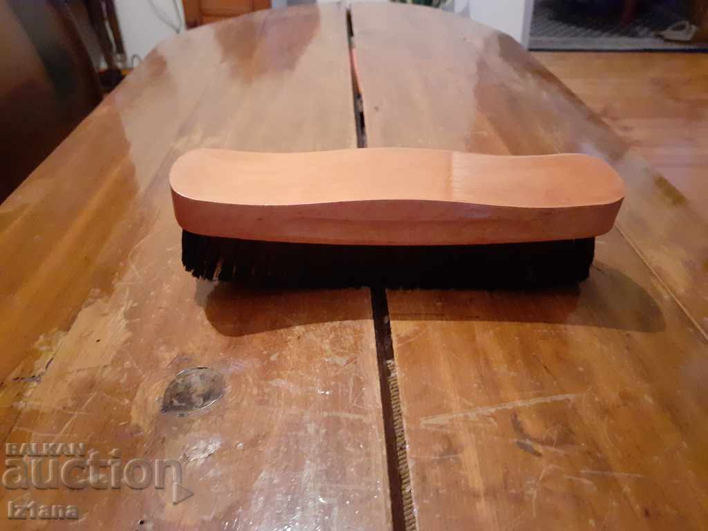 Old shoe brush, clothes with price 20.00 BGN | € 10.23 Old shoe brush, clothes with price 20.00 BGN | € 10.23