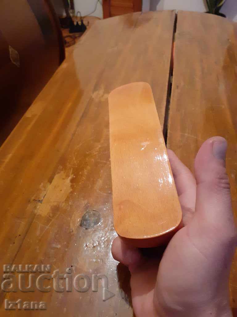 Auction Old shoe brush, clothes Auction Old shoe brush, clothes