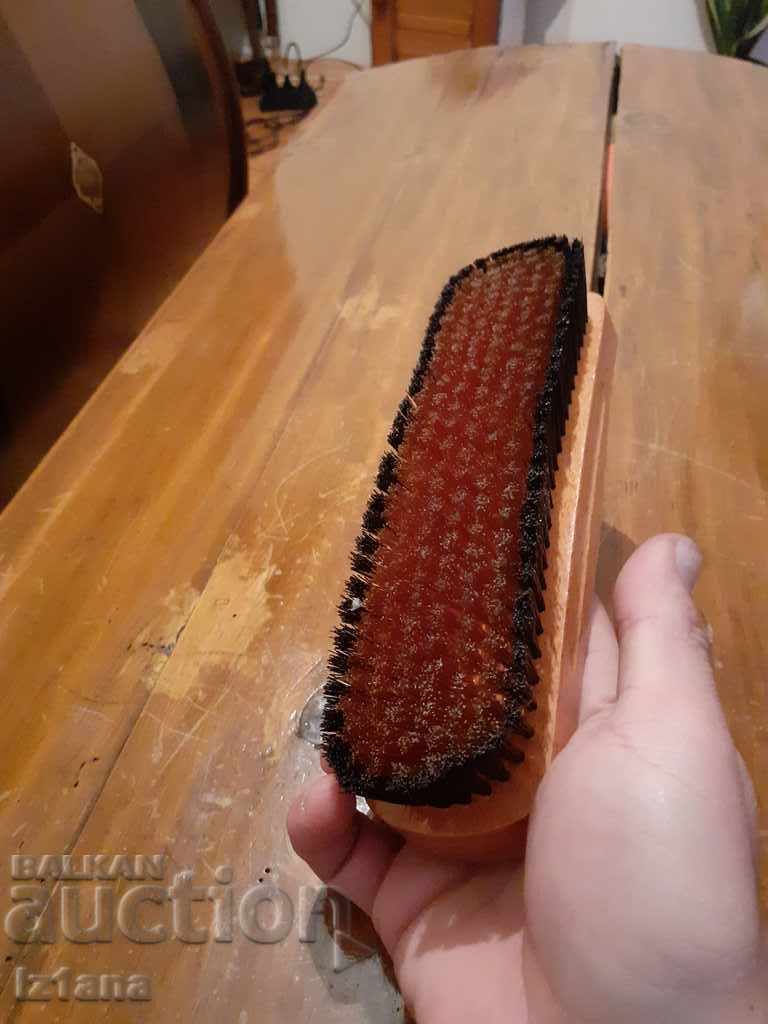 Delivery of Old shoe brush, clothes Delivery of Old shoe brush, clothes