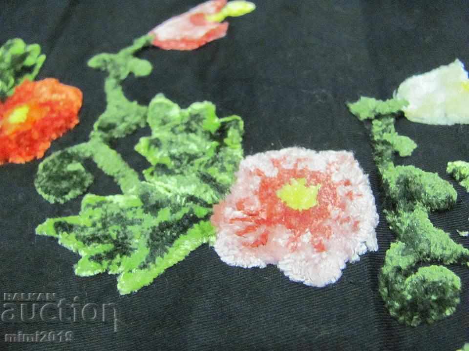 Delivery of 19th century Folk Art Apron for women's costume