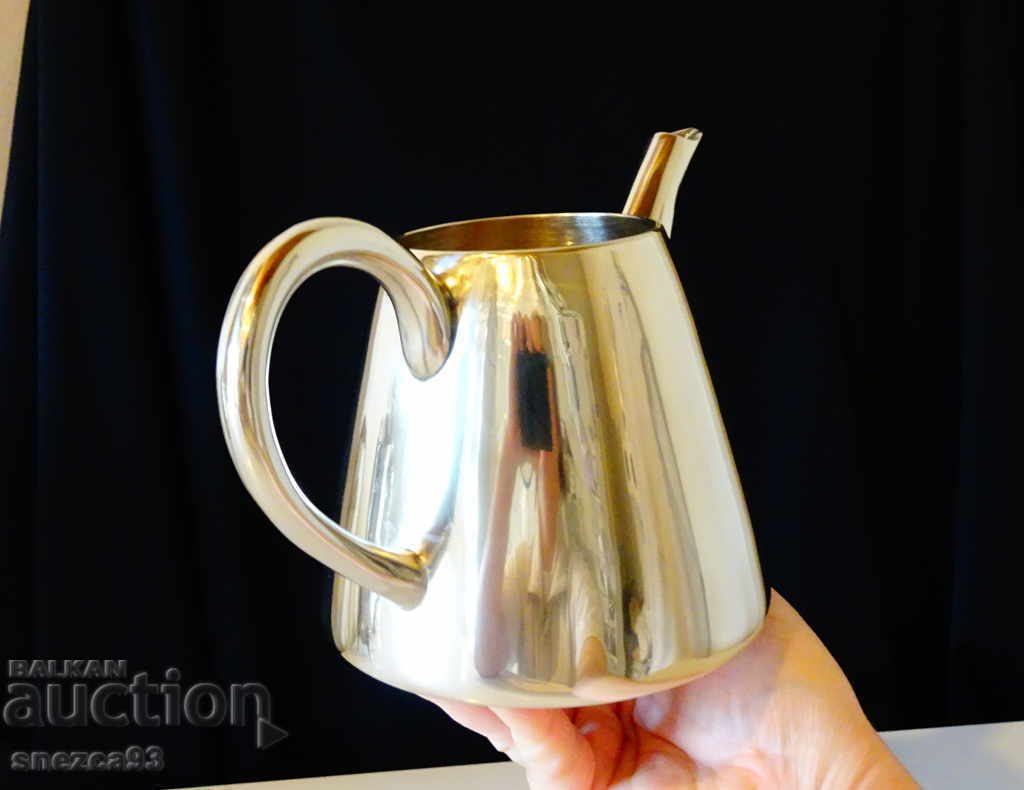 Μασίφ μπρούτζινη κανάτα, τσαγιέρα με τιμή 46.00 BGN | € 23.52 Μασίφ μπρούτζινη κανάτα, τσαγιέρα με τιμή 46.00 BGN | € 23.52