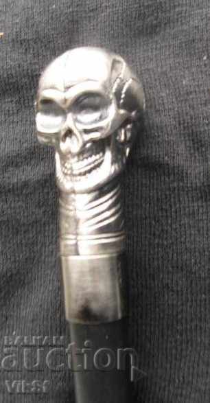 Skull walking stick with hidden dagger (REPLY 1815) with price 51.50 BGN | € 26.33