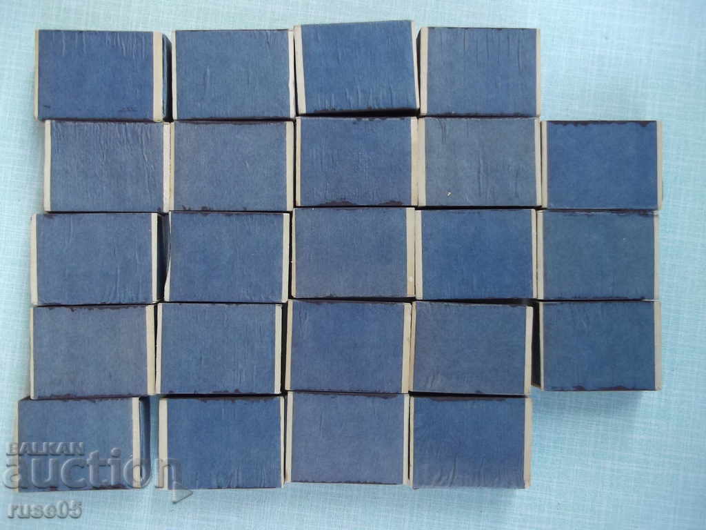 Delivery of Lot of 23 pcs. dog-like matches Delivery of Lot of 23 pcs. dog-like matches