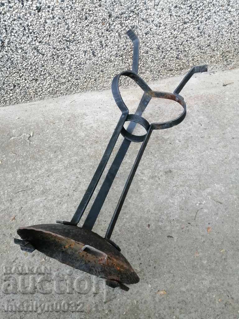 Old forged ashtray wrought iron with price 82.00 BGN | € 41.93 Old forged ashtray wrought iron with price 82.00 BGN | € 41.93