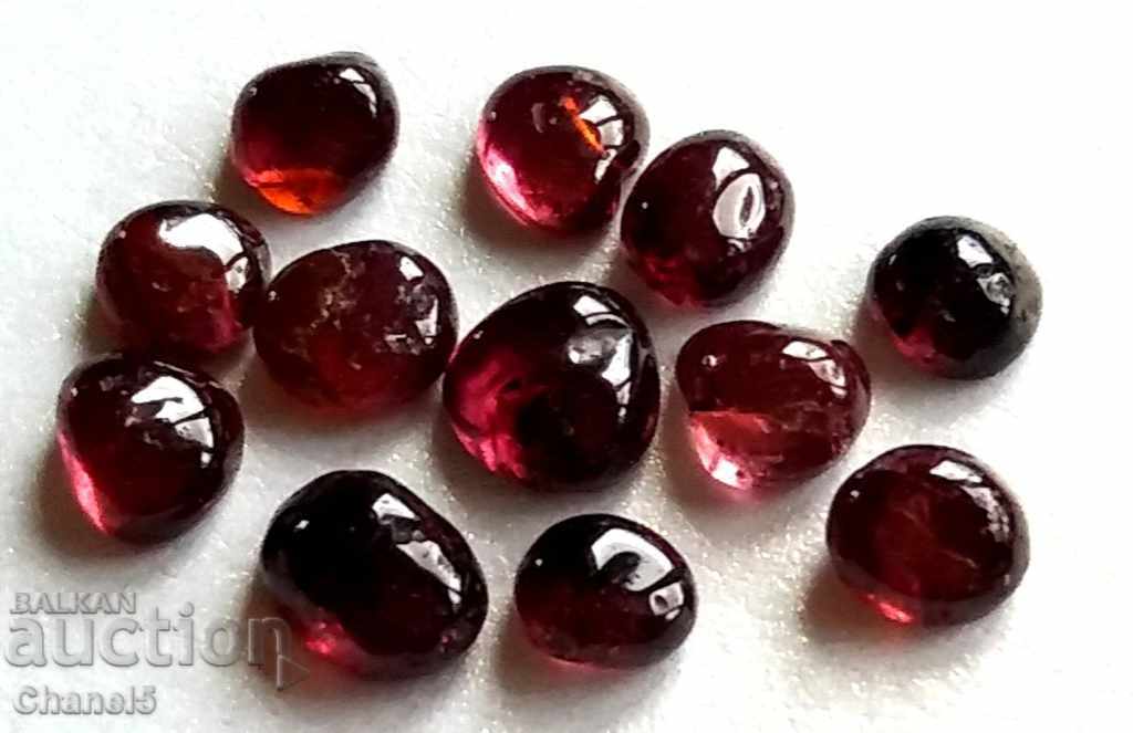 ORESTHANE Pomegranates, RODONITE - 12 Cabochon (184) with price 16.00 BGN | € 8.18 ORESTHANE Pomegranates, RODONITE - 12 Cabochon (184) with price 16.00 BGN | € 8.18
