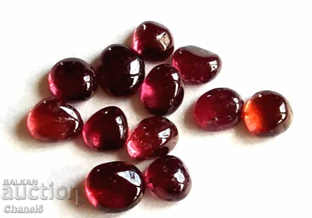 ORESTHANE Pomegranates, RODONITE - 12 Cabochon (186) with price 16.00 BGN | € 8.18 ORESTHANE Pomegranates, RODONITE - 12 Cabochon (186) with price 16.00 BGN | € 8.18