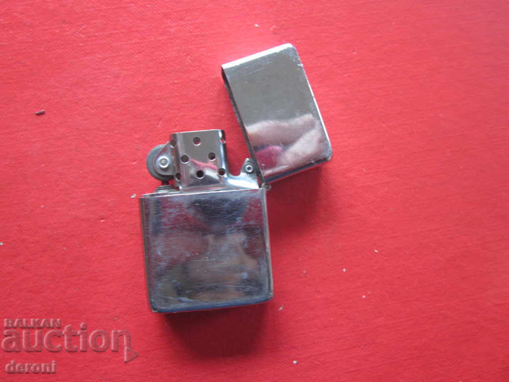 Auction Old Petrol Lighter 4 Auction Old Petrol Lighter 4